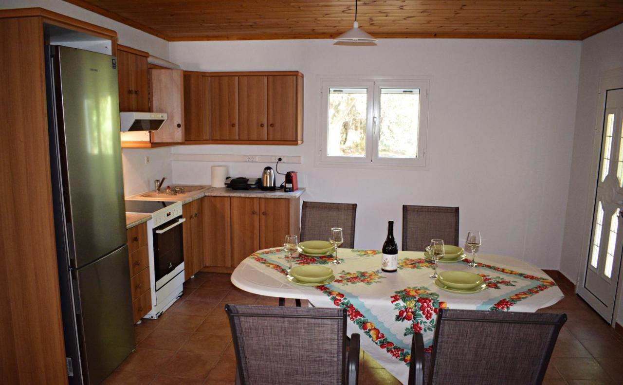 Cozy With Garden And Olive Grove Of 5 Acr Mavrata